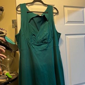Green retroish dress